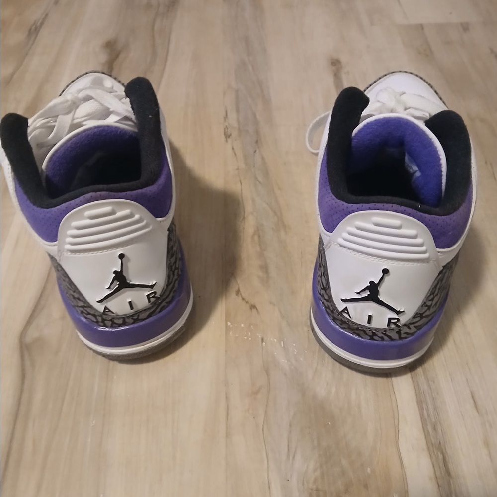 Jordan Men's Low-Top Sneakers in White, Purple, and Black